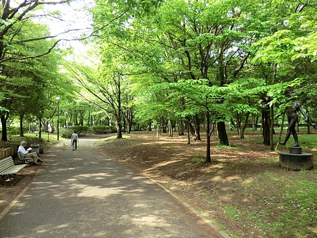 park. 80m to Fuchu Forest Park