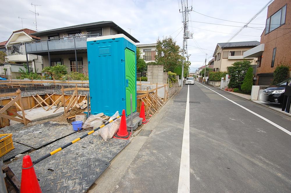 Local photos, including front road. Local (September 2013) Shooting