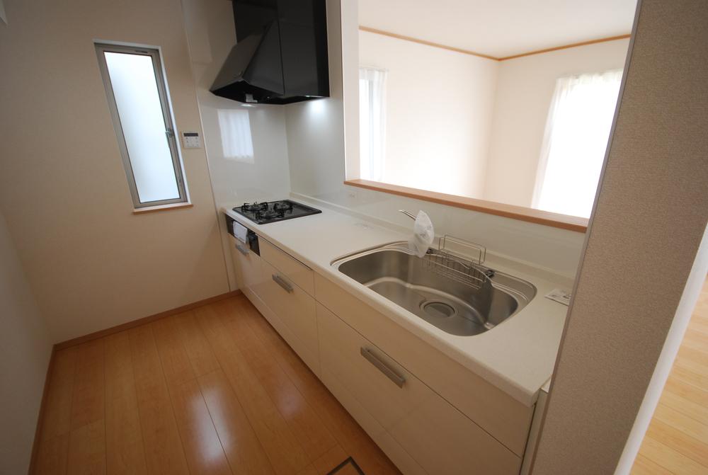 Same specifications photo (kitchen). Seller construction cases