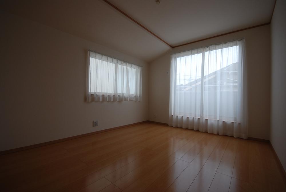 Same specifications photos (Other introspection). Seller construction cases