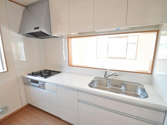 Kitchen. 15 Building kitchen