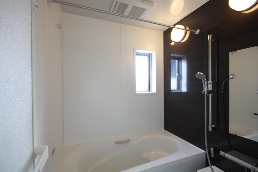 Bathroom. Indoor (11 May 2013) Shooting