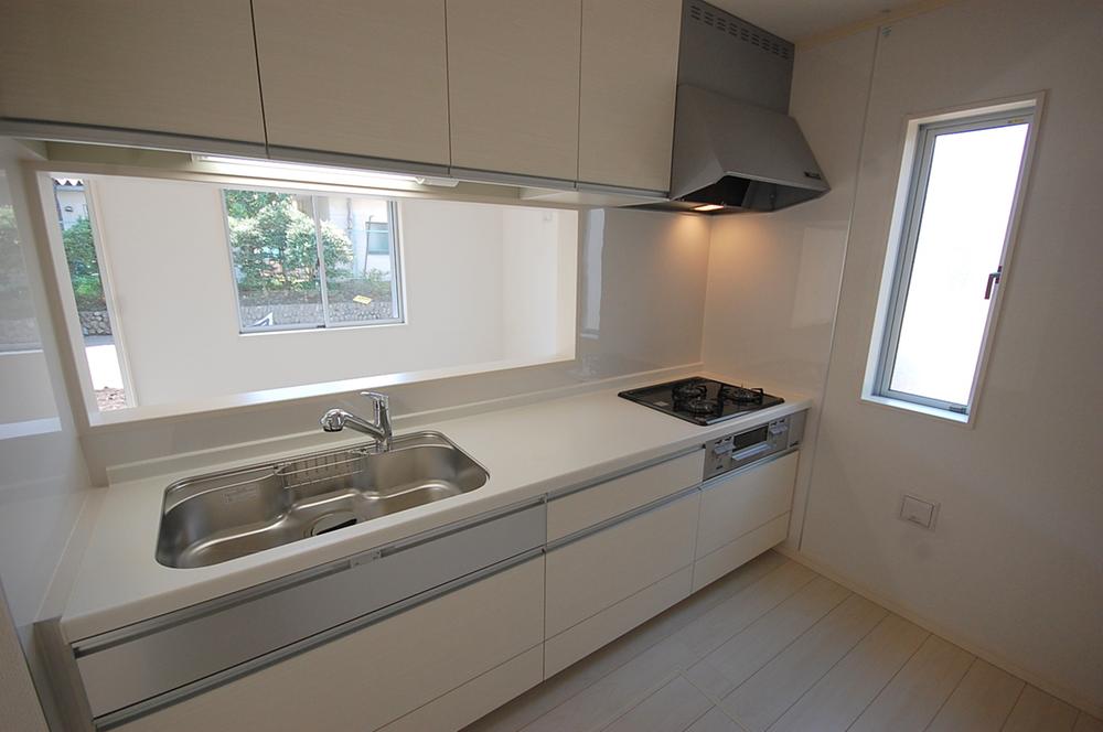 Same specifications photo (kitchen). Local (11 May 2013) Shooting