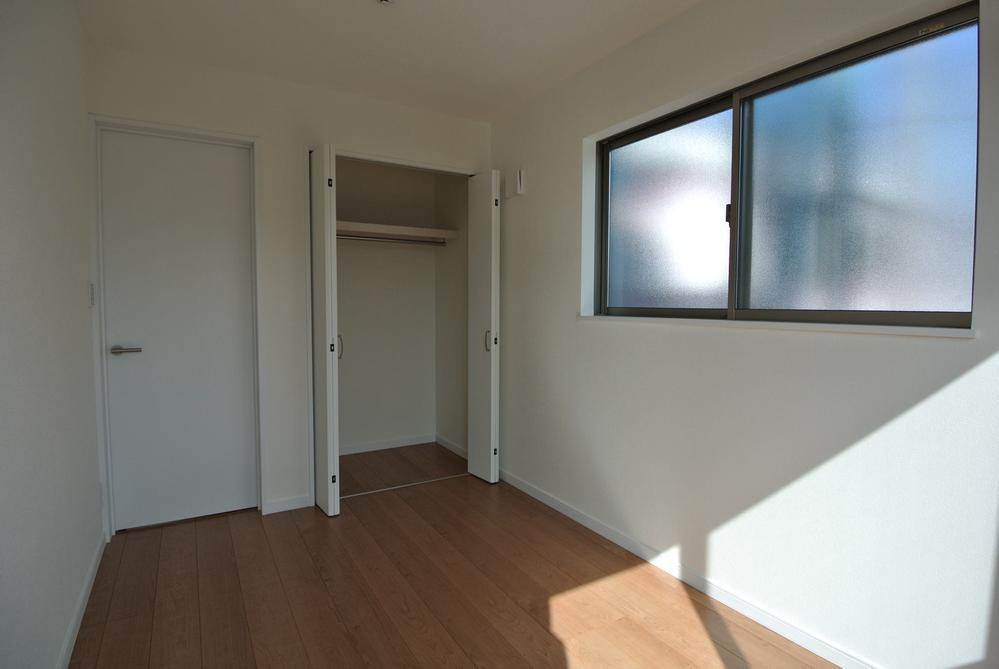 Same specifications photos (Other introspection). Same specifications