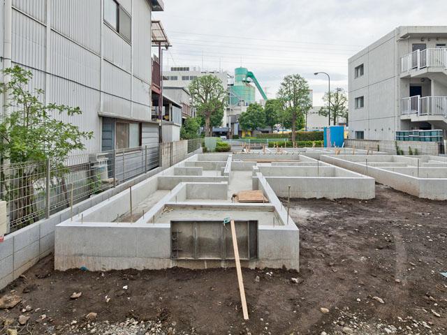 Local appearance photo. Building 2 Time basis