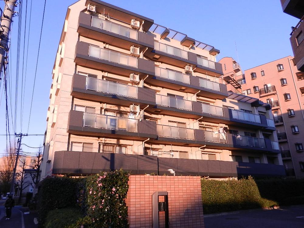 Local appearance photo. Local (12 May 2013) Shooting