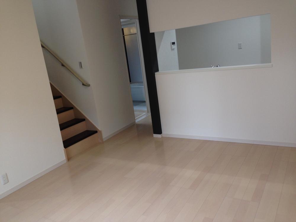 Living. Local (12 May 2013) Shooting