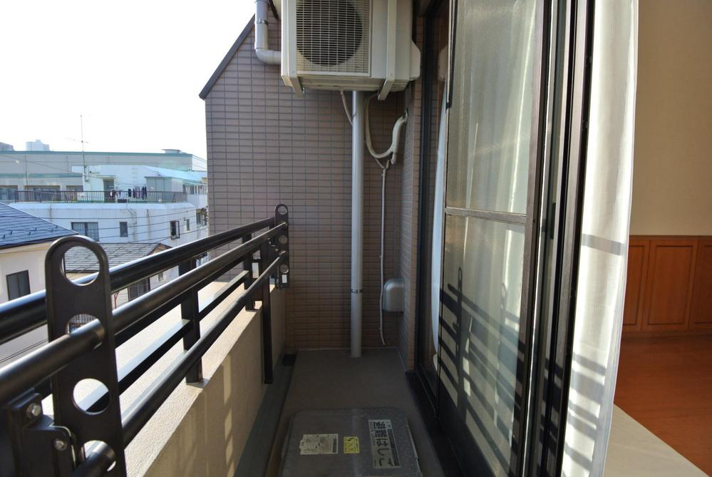 Balcony. local