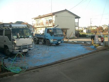 Local photos, including front road. Local (November 16, 2013) Shooting