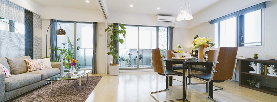 South ・ It enters plenty of sunlight from the window provided in the two sides of the west, Bright open-minded LD. If you open a "flexible door", You can take advantage of as about 19.3 tatami mats of spacious living ※ Interior ・ Equipment photo, All A-type model room other than those that are stated