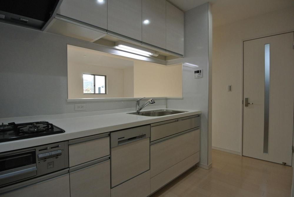 Same specifications photo (kitchen). Same specifications