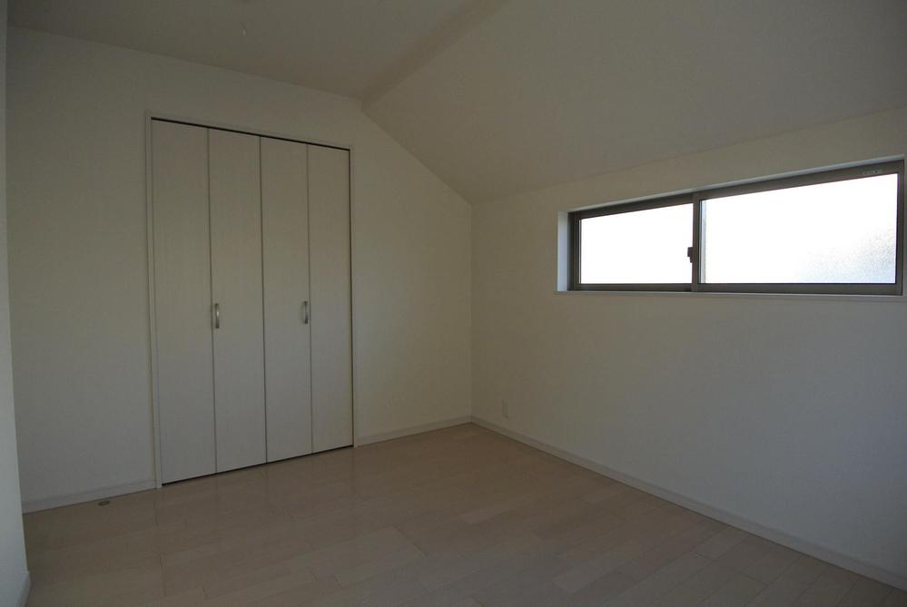 Same specifications photos (Other introspection). Same specifications