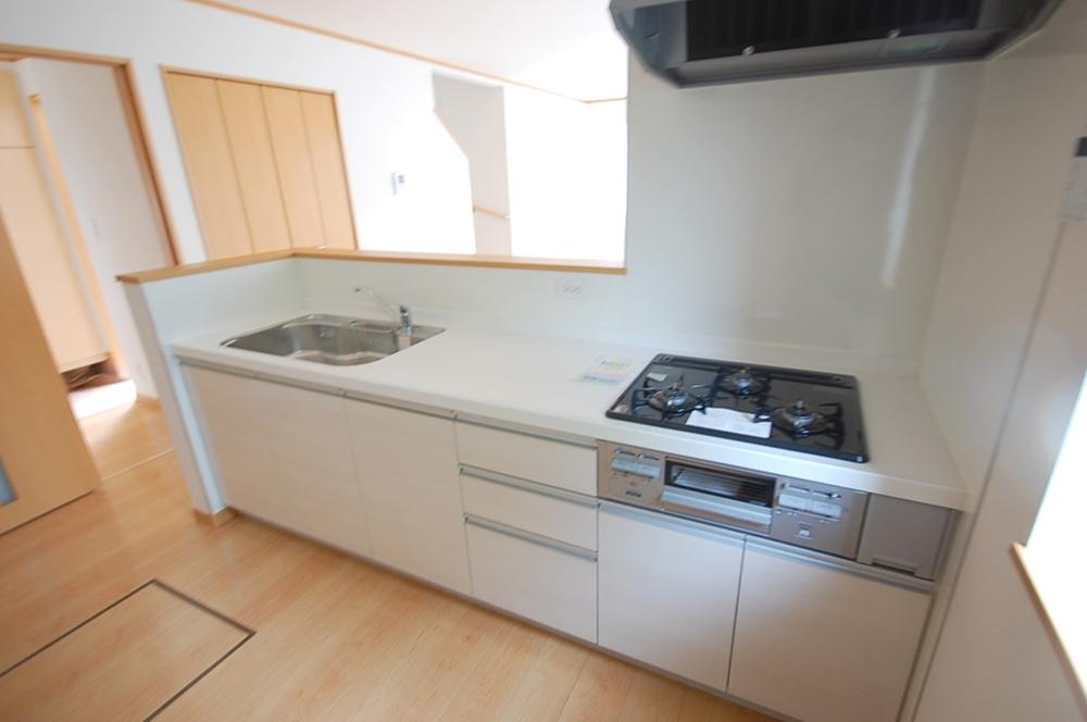 Same specifications photo (kitchen). Same specifications