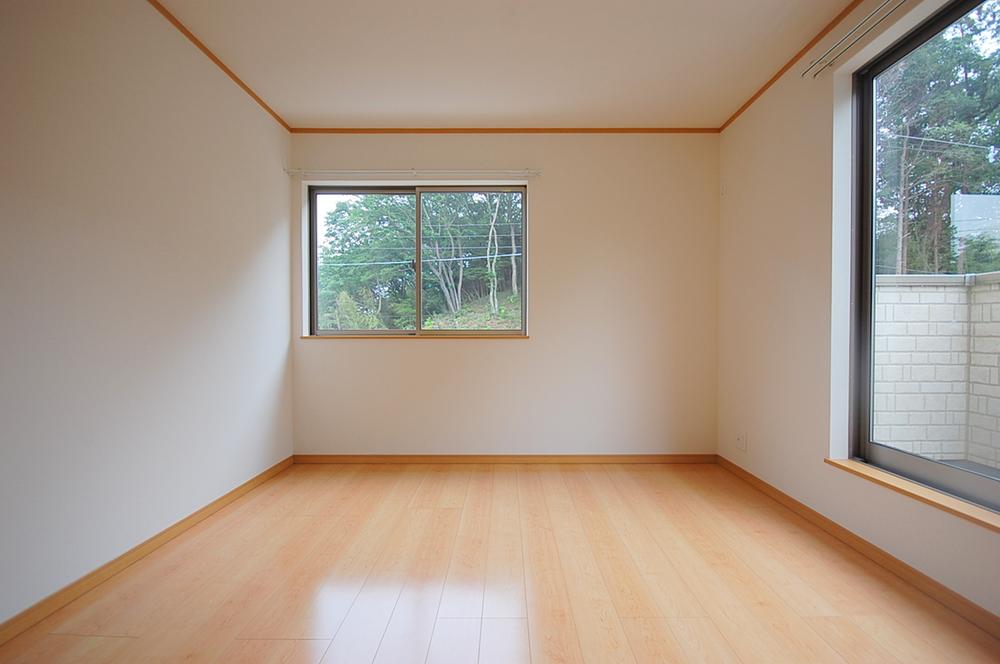 Same specifications photos (Other introspection). Same specifications