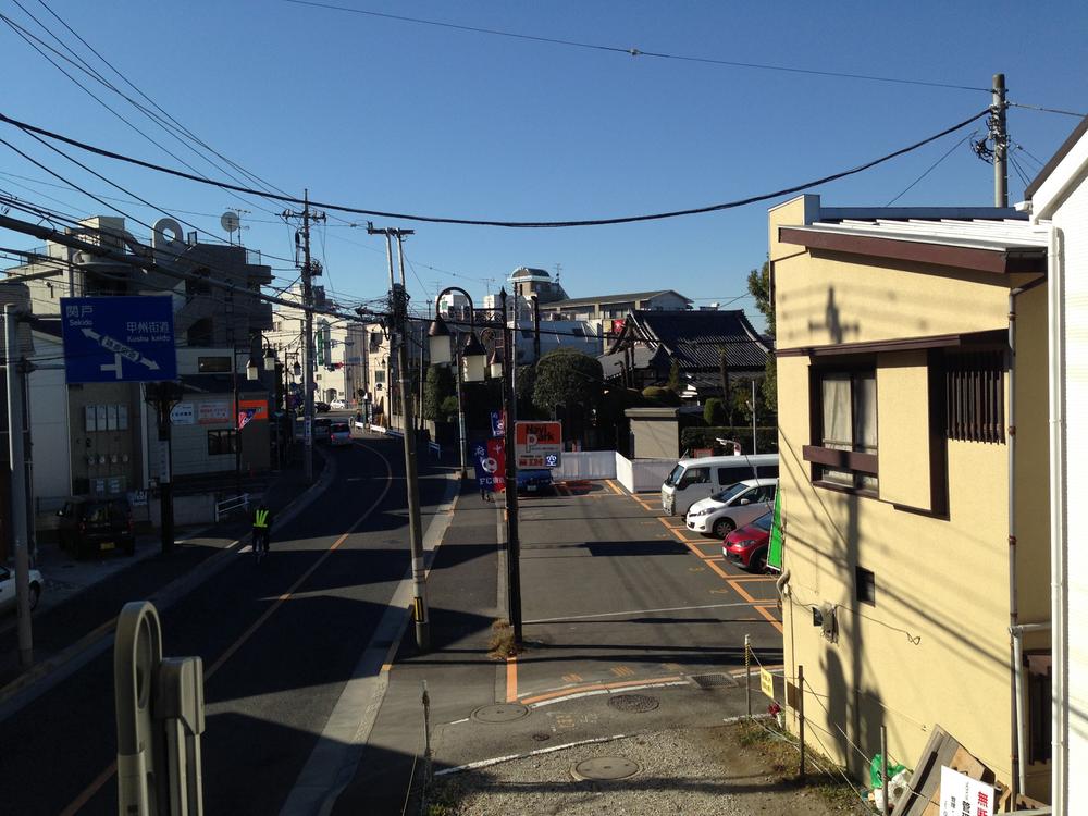View photos from the dwelling unit. Is the view from the balcony. Local (12 May 2013) Shooting