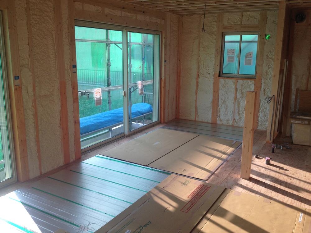 Living. Very bright warm living