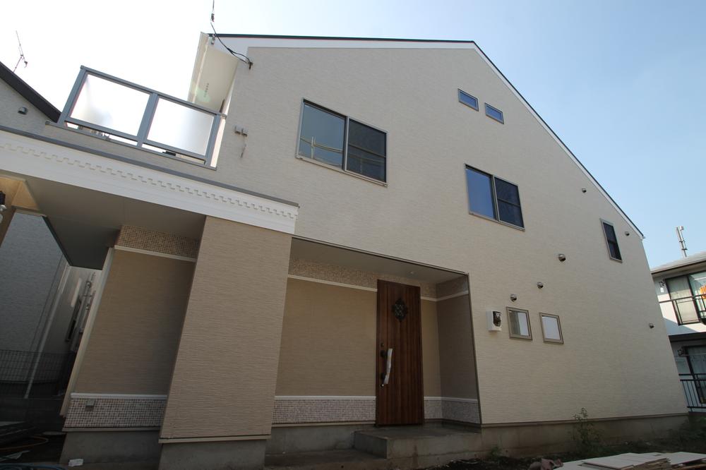 Local appearance photo. Appearance drifting elegance