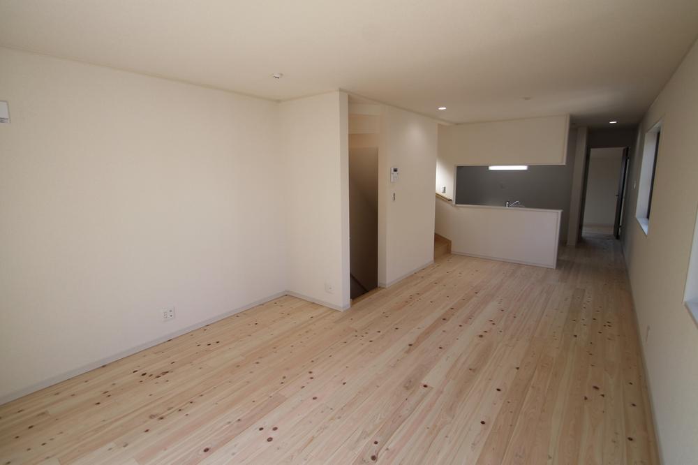 Living. Floor plans to realize a bright family space with a focus on living