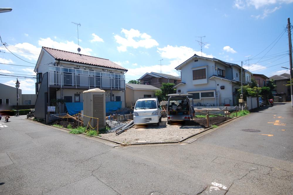 Local photos, including front road. Local (August 2013) Shooting