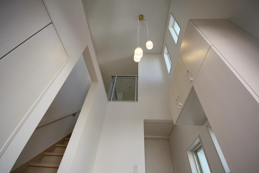 Entrance. Indoor (September 2013) Shooting Atrium