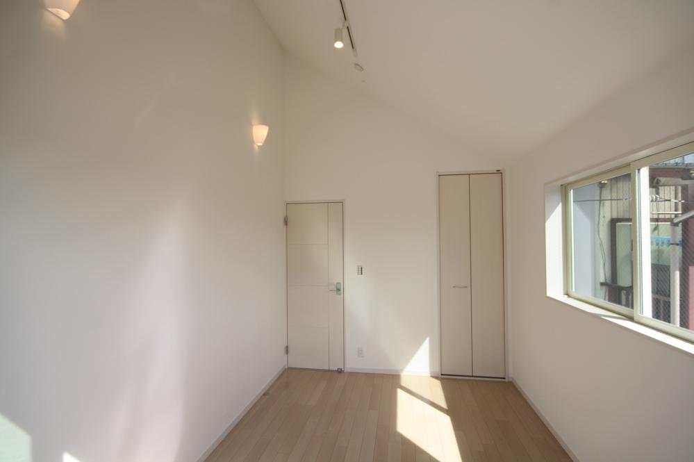 Non-living room. Indoor (September 2013) Shooting