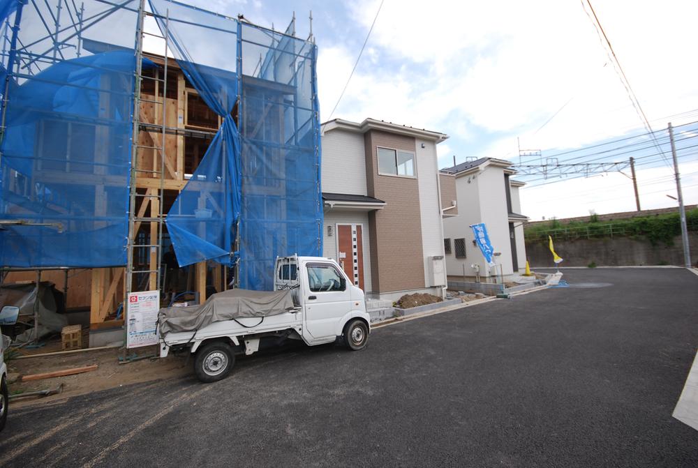 Local photos, including front road. Local (August 2013) Shooting