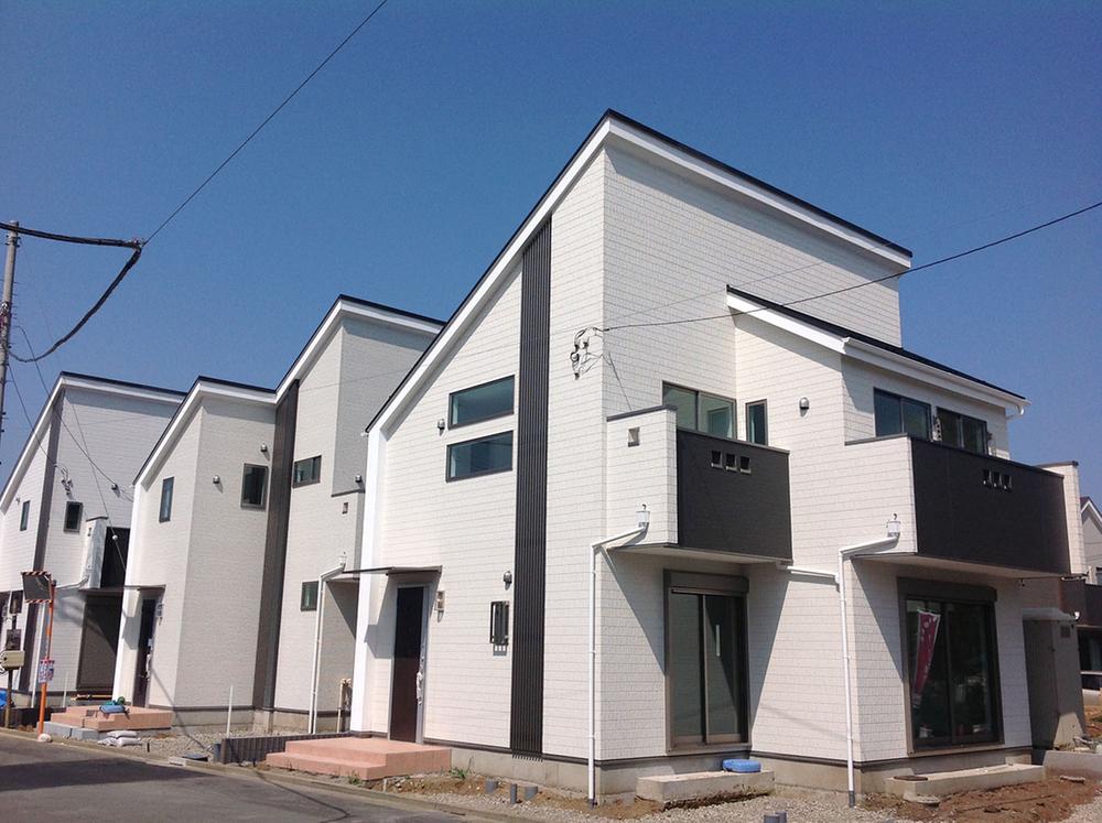 Local photos, including front road. Local (August 2013) Shooting