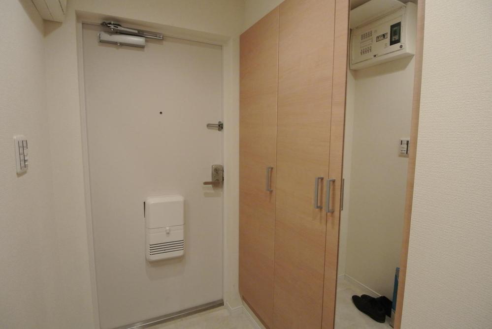 Entrance. Interior