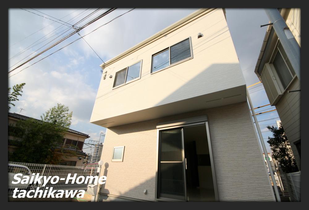 Local appearance photo. Local (2013 November shooting)