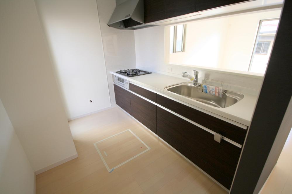 Kitchen. Local (2013 November shooting)