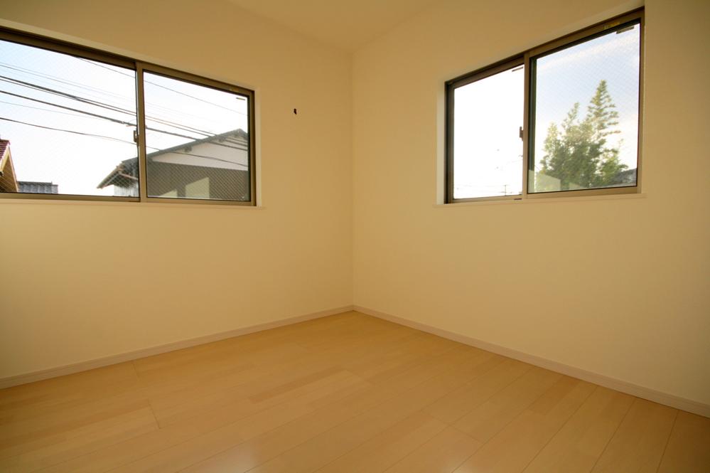 Non-living room. Local (2013 November shooting)