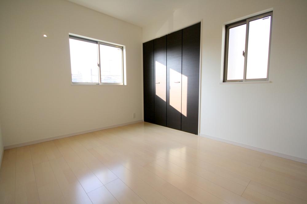 Non-living room. Local (2013 November shooting)