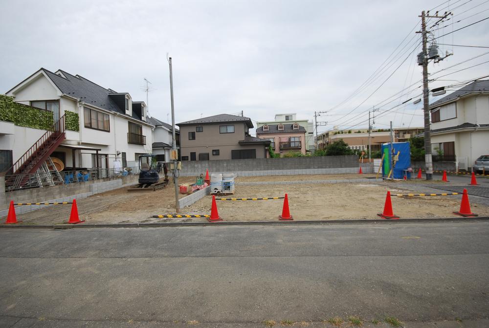 Local photos, including front road. Local (August 2013) Shooting