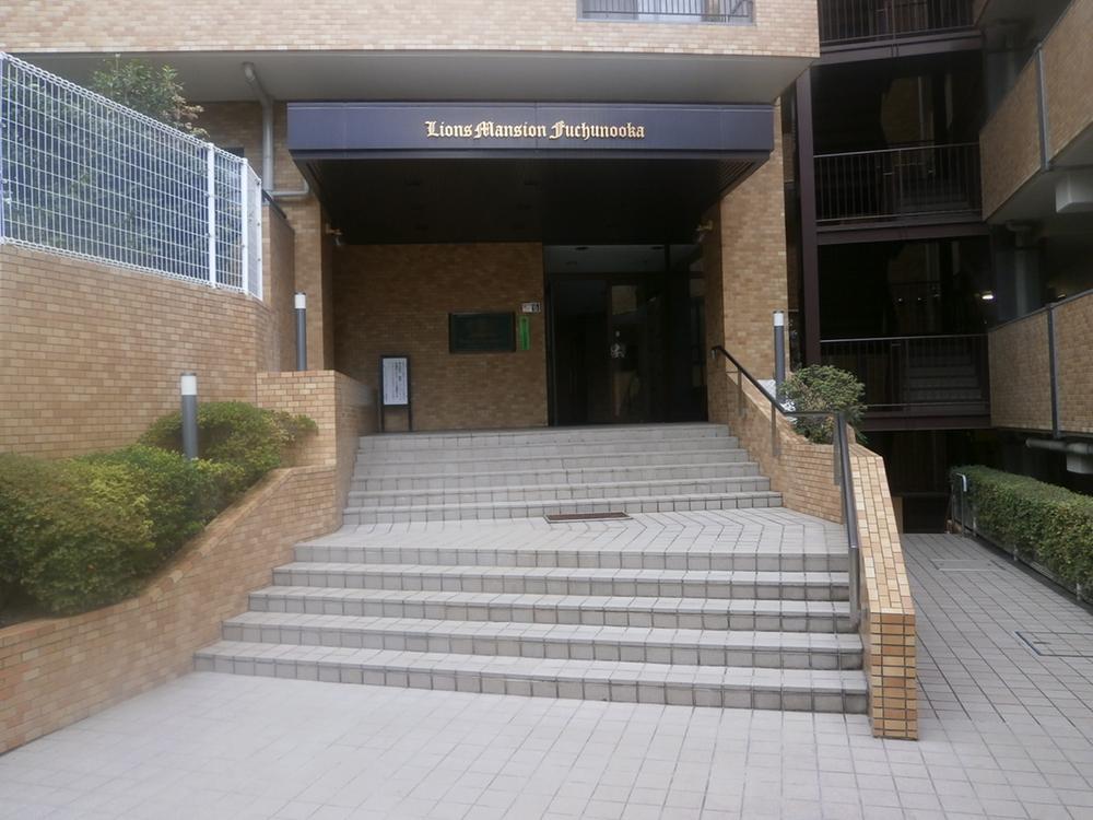 Entrance. Common areas