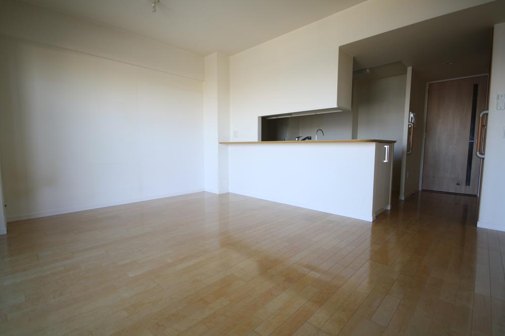 Living. Local (11 May 2013) Shooting