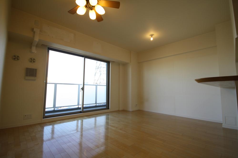 Living. Local (11 May 2013) Shooting