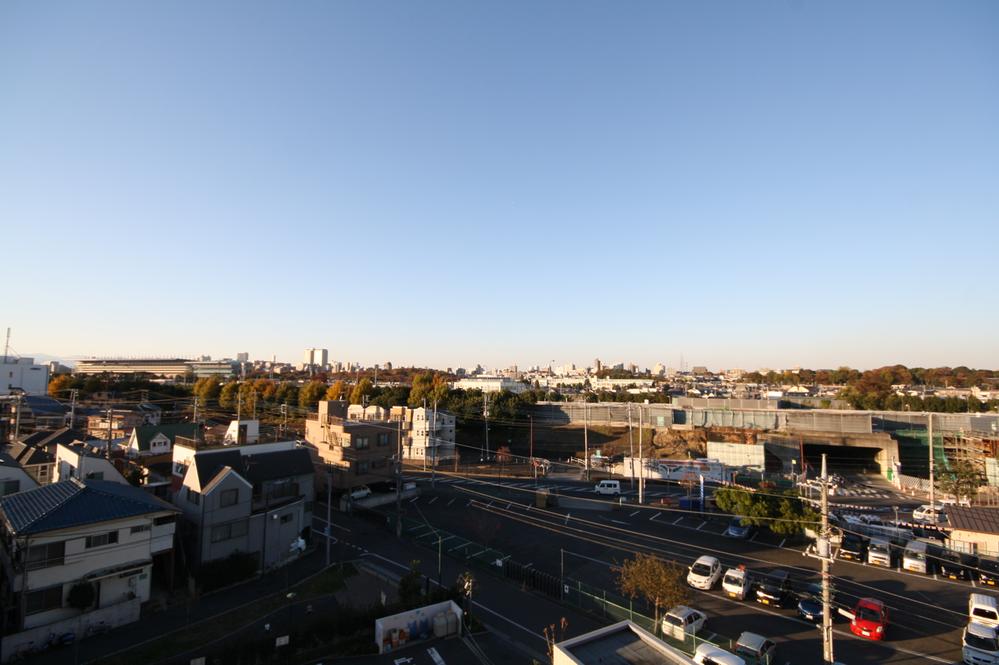 View photos from the dwelling unit. Local (11 May 2013) Shooting