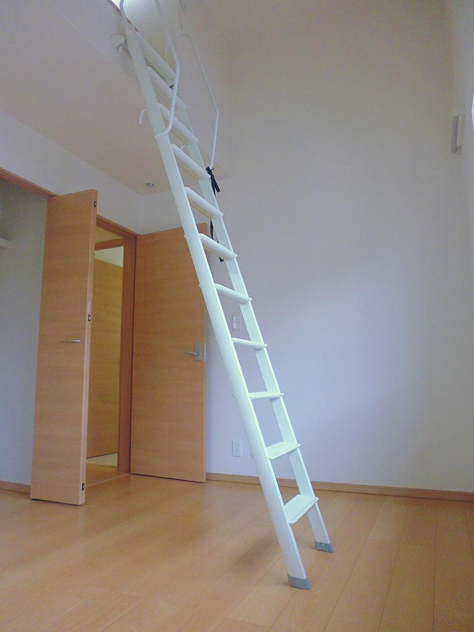 Non-living room. A room with a two-Building loft