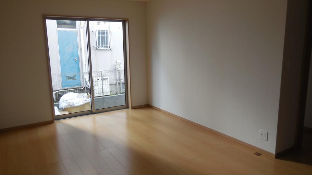 Living. Indoor (12 May 2013) Shooting