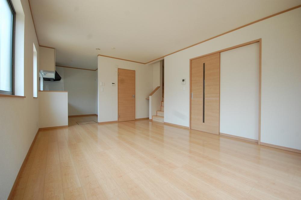 Same specifications photos (living). Same specifications