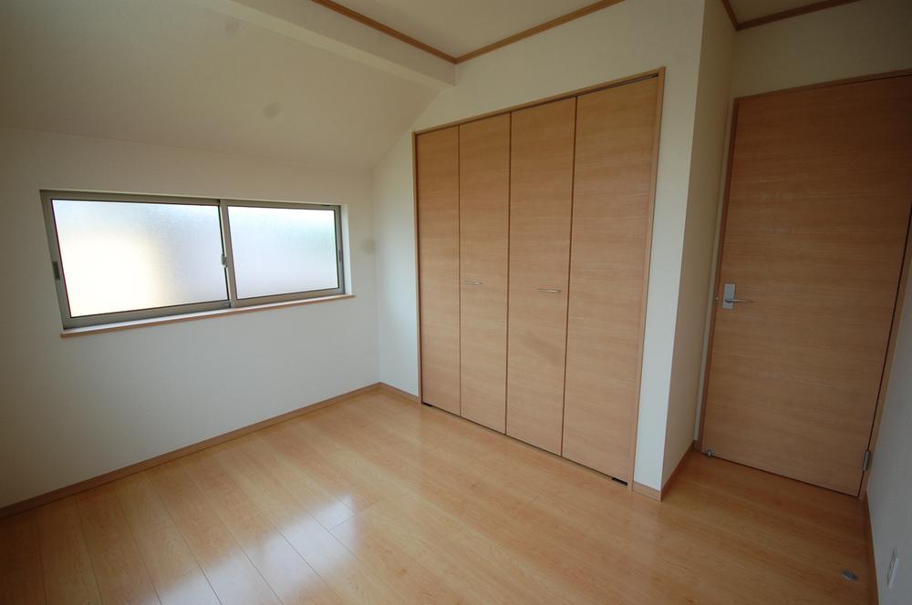 Same specifications photos (Other introspection). Same specifications