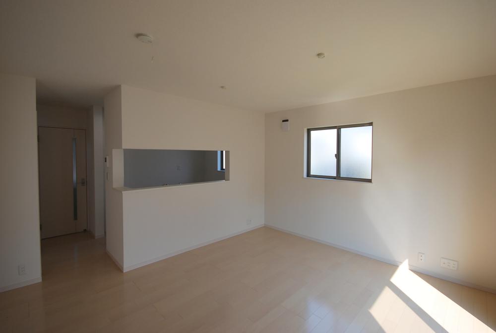 Same specifications photos (living). Example of construction