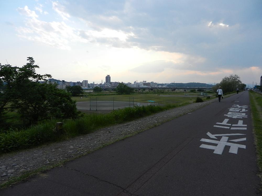 Other local. Tama Cycling Road (10m)