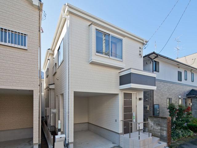 Local appearance photo. Local (12 May 2013) Shooting