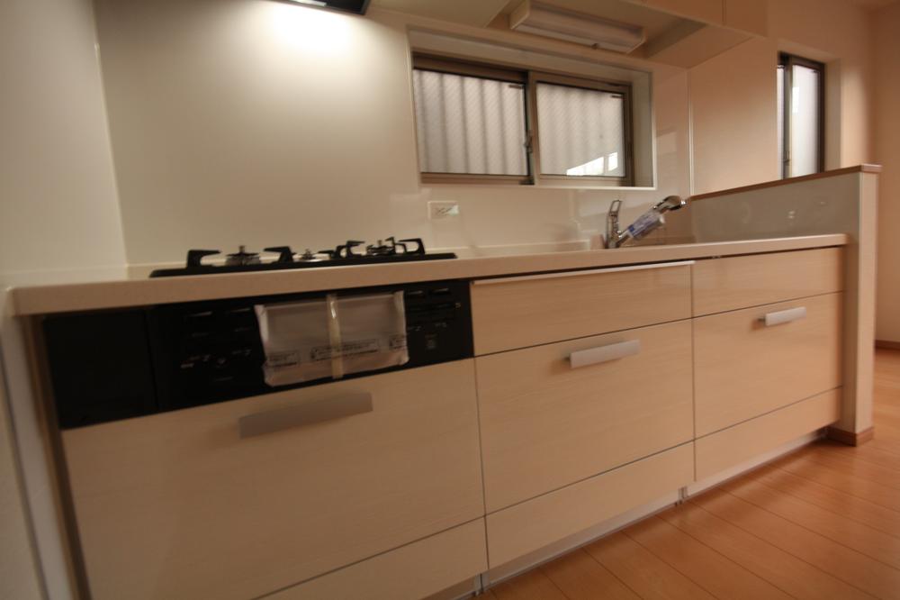 Kitchen. Indoor (12 May 2013) Shooting