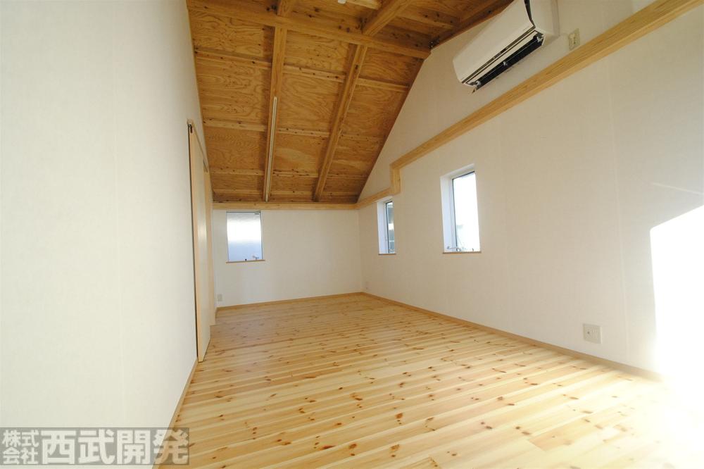 Non-living room. Western-style 10.5 Pledge