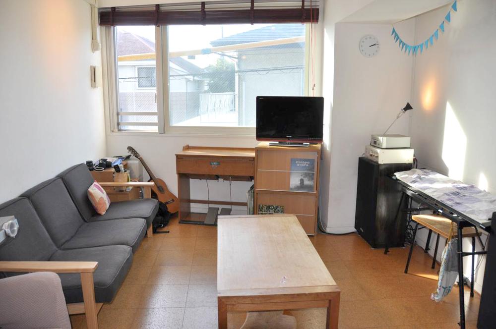 Living. Indoor (12 May 2013) Shooting