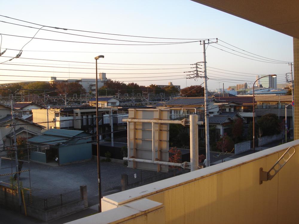 View photos from the dwelling unit. View from the site (November 2013) Shooting