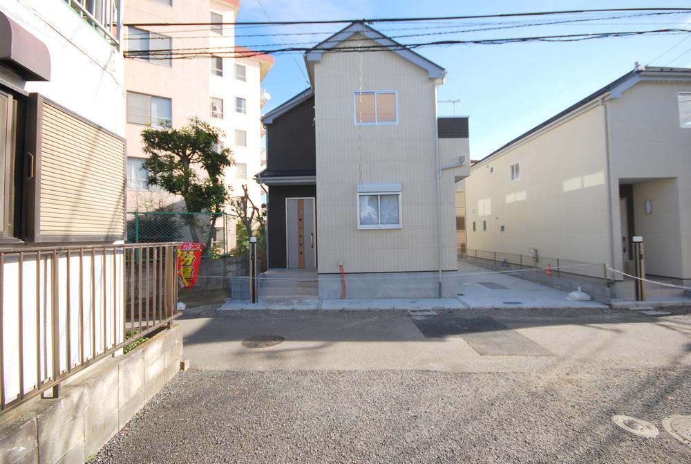 Local appearance photo. Local (2013 December shooting)