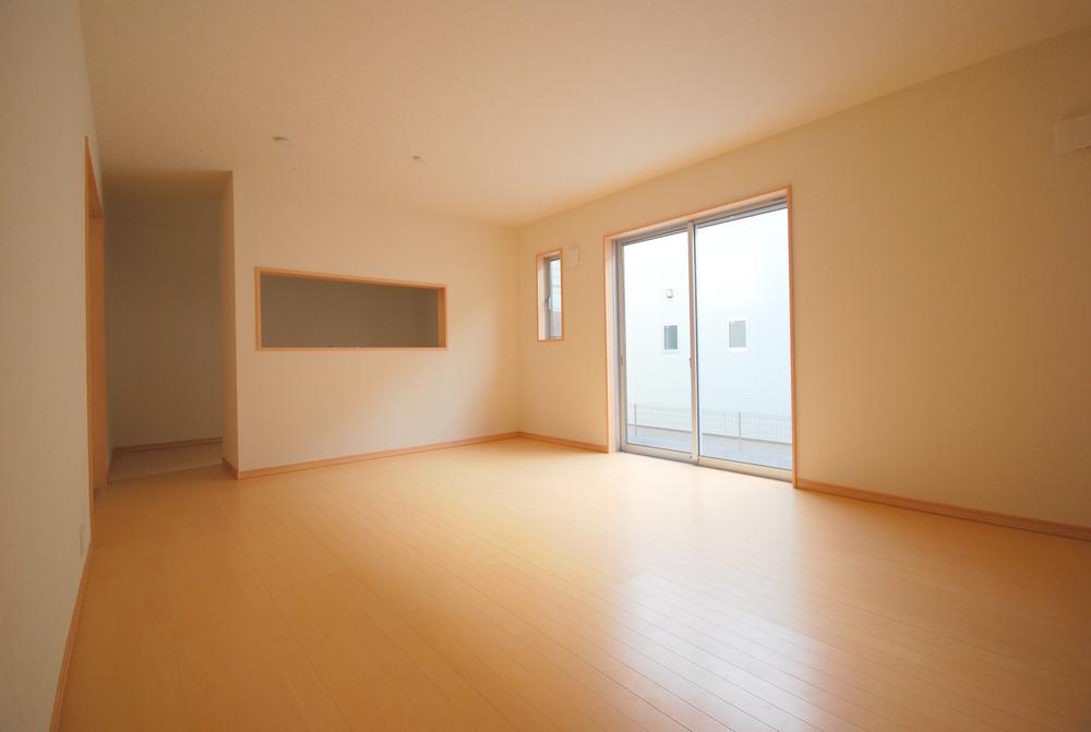 Living. Local (2013 December shooting)